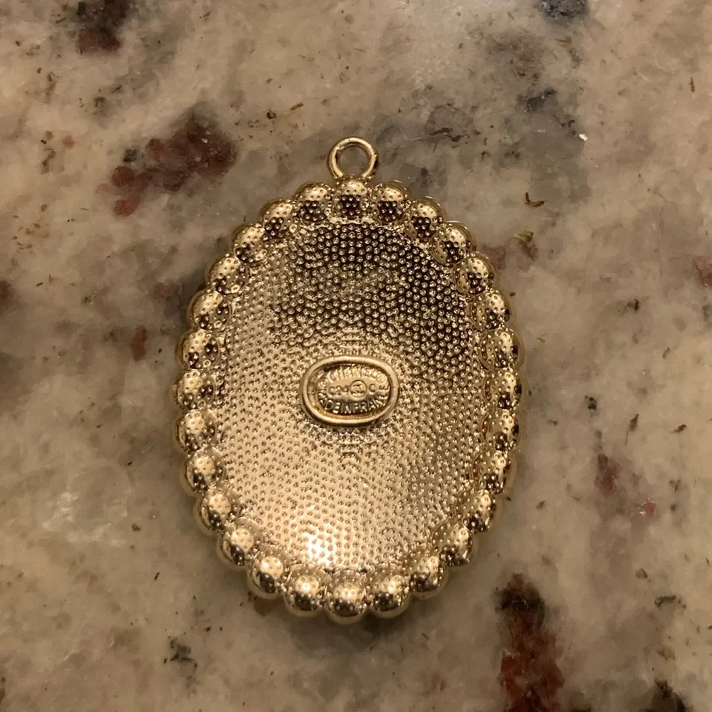 Chanel Zipper Pull - Picture 2 of 2